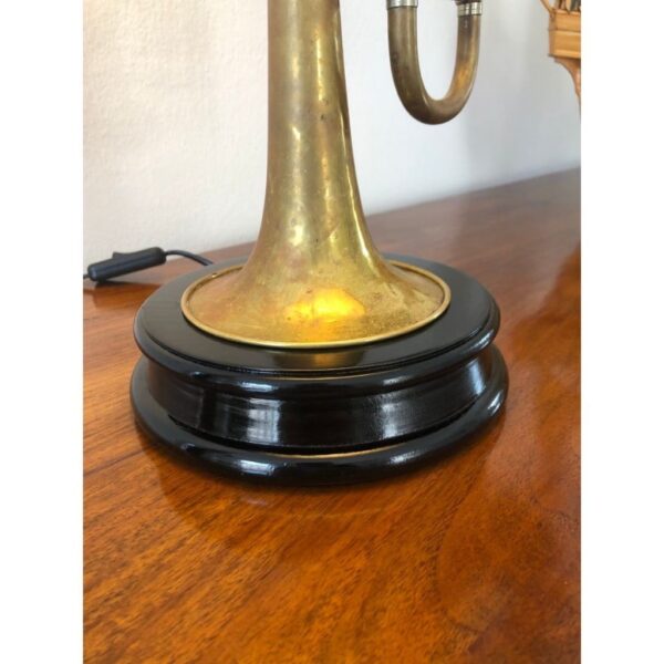 A unique lamp - Image 6