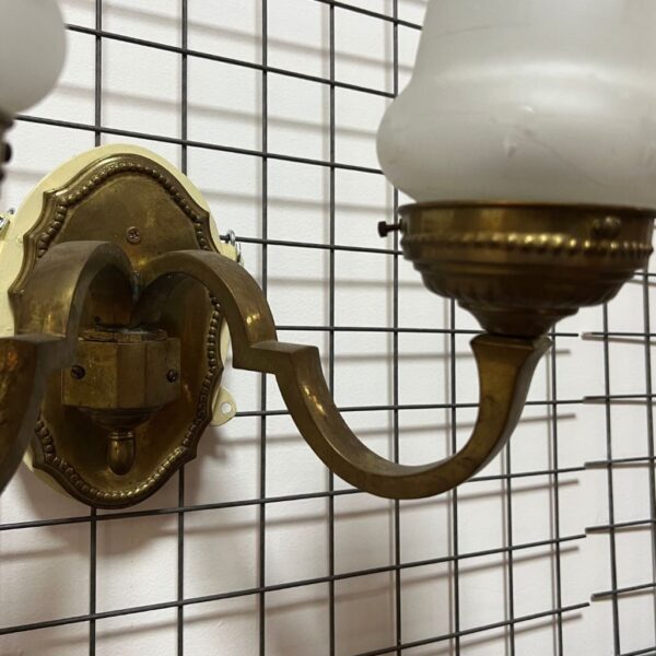 Wall lamp with two balls - Image 4