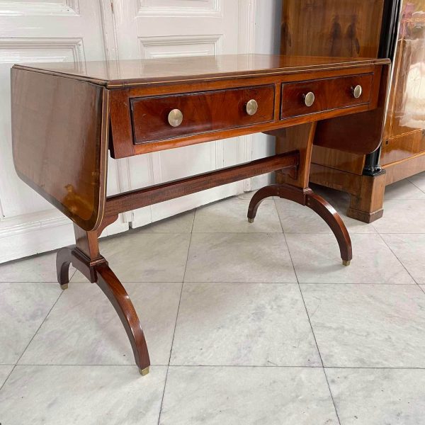 English table - Image 18