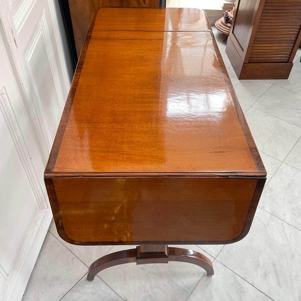 English table - Image 8