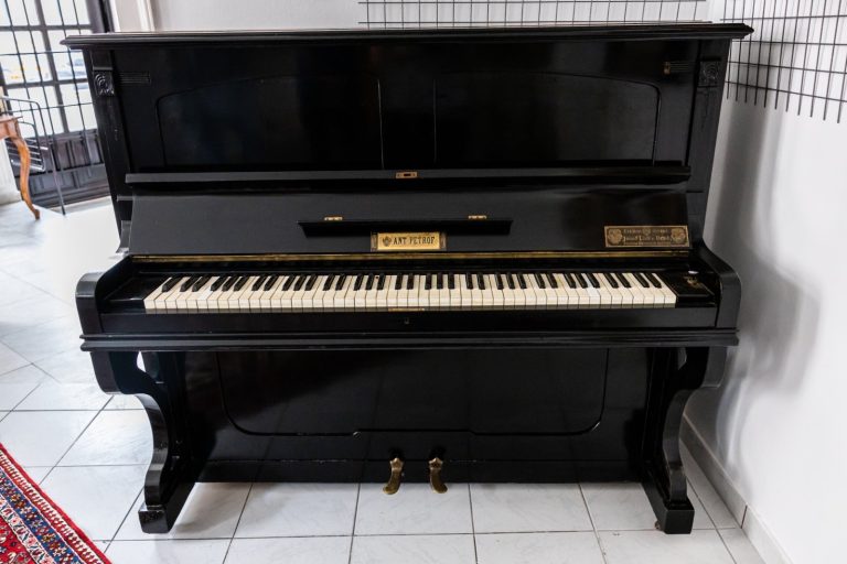 Pianino petrof1